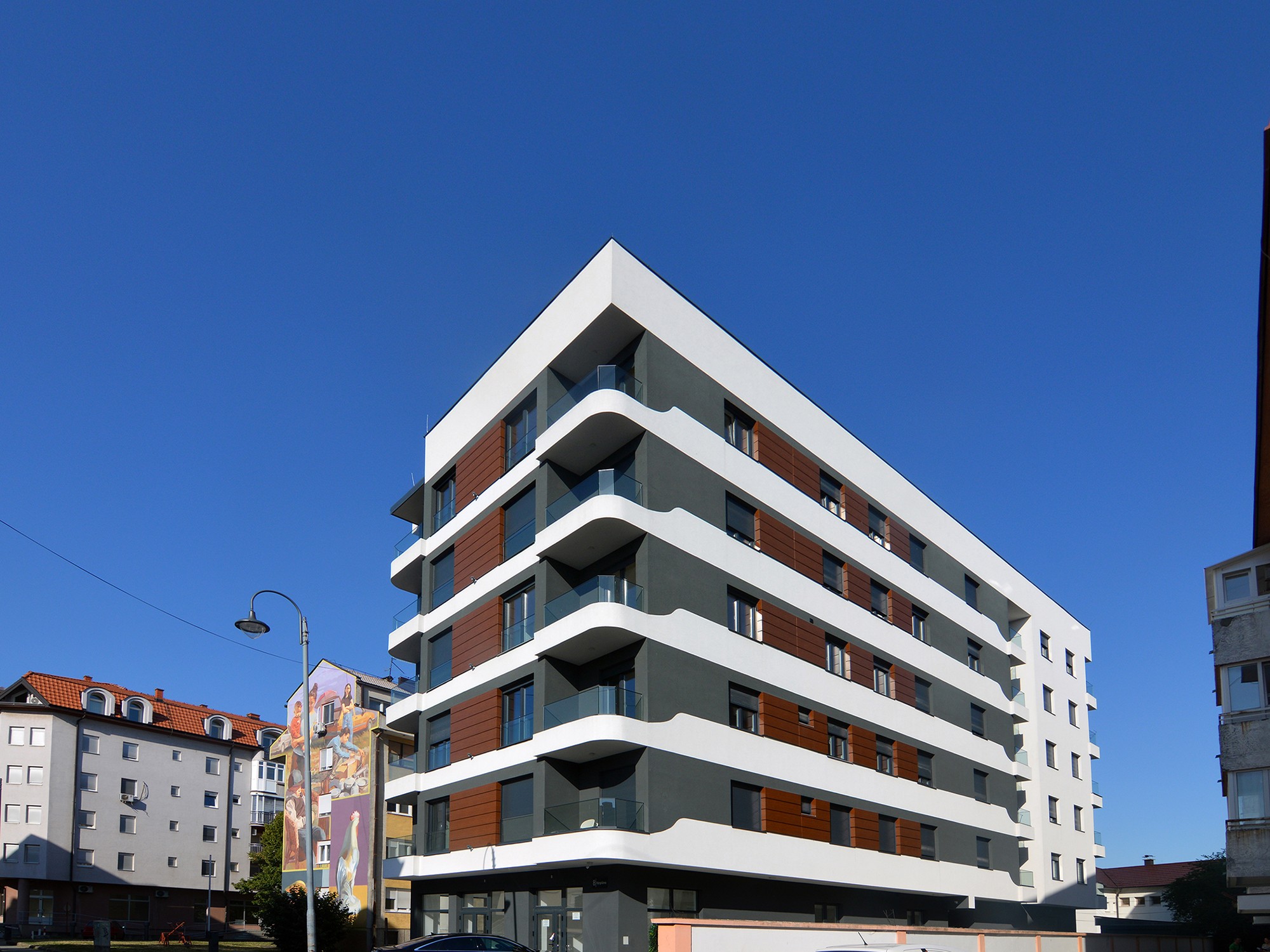 VIŠEPORODIČNI STAMBENO-POSLOVNI OBJEKAT U NJEGOŠEVOJ ULICI U BIJELJINI "RB IZGRADNJA"